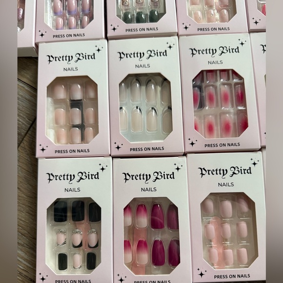 Pretty Bird Press On Nails - Picture 5 of 5